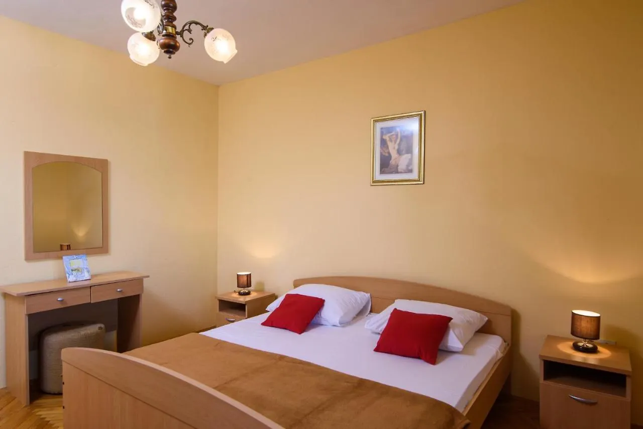 Apartmen Karmen 2 Trogir Apartman